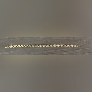 NIB $40 retail value great quality gold bracelet